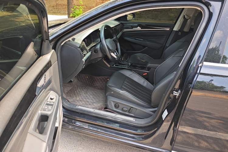 Used Volkswagen Passat New Energy 2023 430 PHEV Hybrid Elite Edition Driver Seat