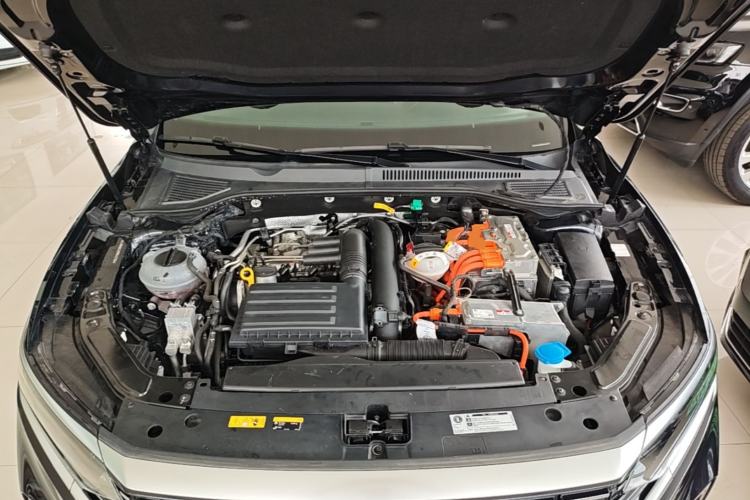 Used Volkswagen Passat New Energy 2023 430 PHEV Hybrid Elite Edition Engine Bay