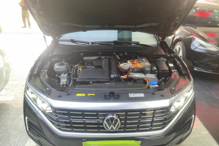 Used Volkswagen Passat New Energy 2023 430 PHEV Hybrid Luxury Edition Engine Bay