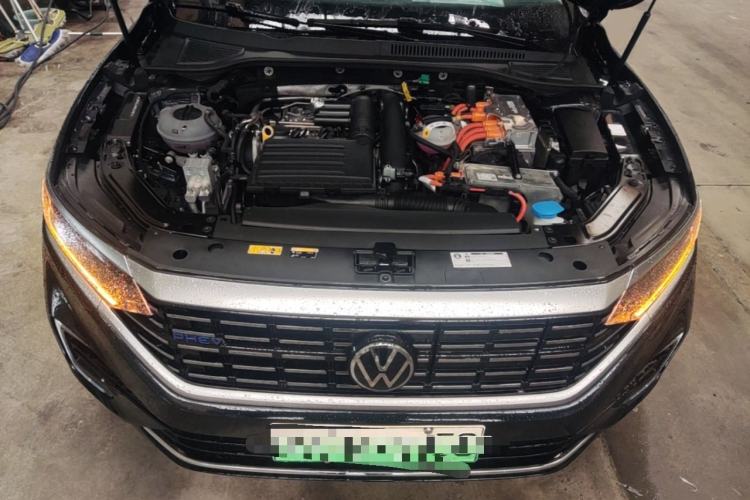 Used Volkswagen Passat New Energy 2023 430 PHEV Hybrid Elite Edition Engine Bay