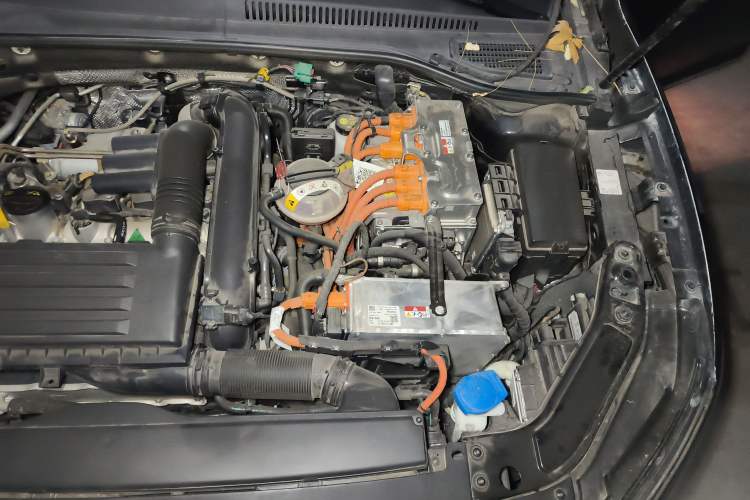 Used Volkswagen Passat New Energy 2023 430 PHEV Hybrid Elite Edition Engine Bay Left