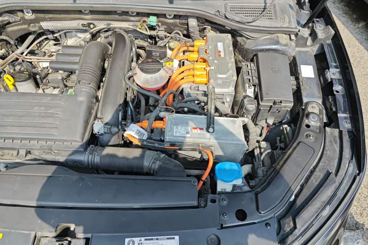 Used Volkswagen Passat New Energy 2023 430 PHEV Hybrid Luxury Edition Engine Bay Left