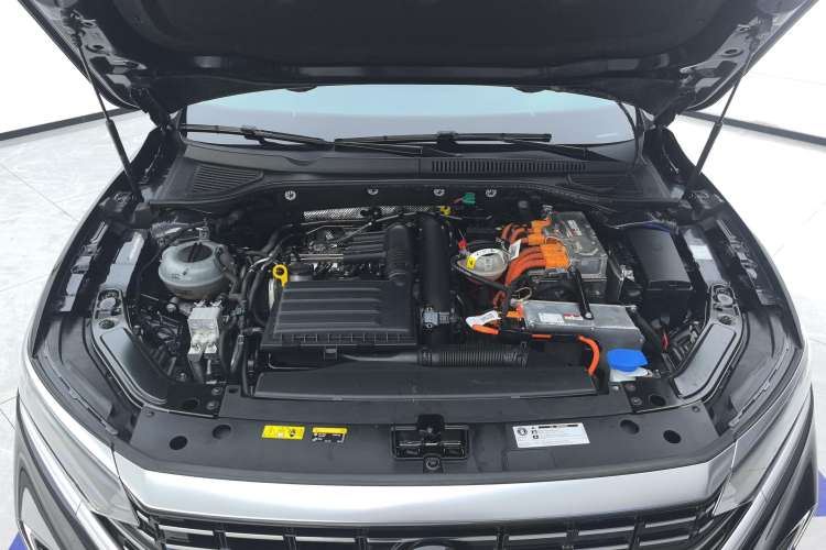 Used Volkswagen Passat New Energy 2023 430 PHEV Hybrid Elite Edition Engine Bay