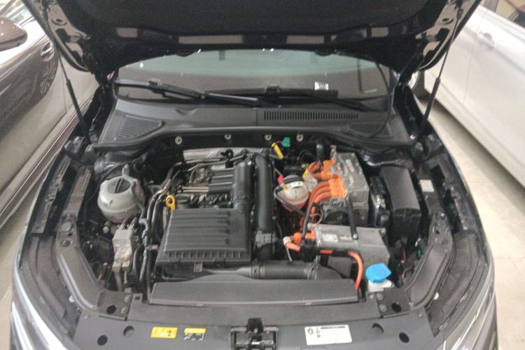 Used Volkswagen Passat New Energy 2023 430 PHEV Hybrid Luxury Edition Engine Bay