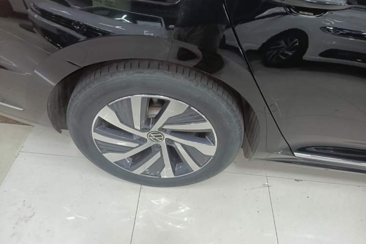 Used Volkswagen Passat New Energy 2023 430 PHEV Hybrid Elite Edition Exterior 3