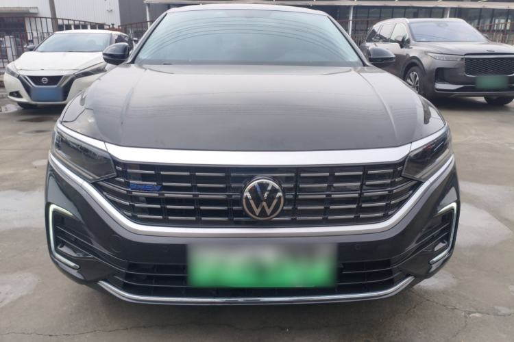 Used Volkswagen Passat New Energy 2023 430 PHEV Hybrid Elite Edition Front