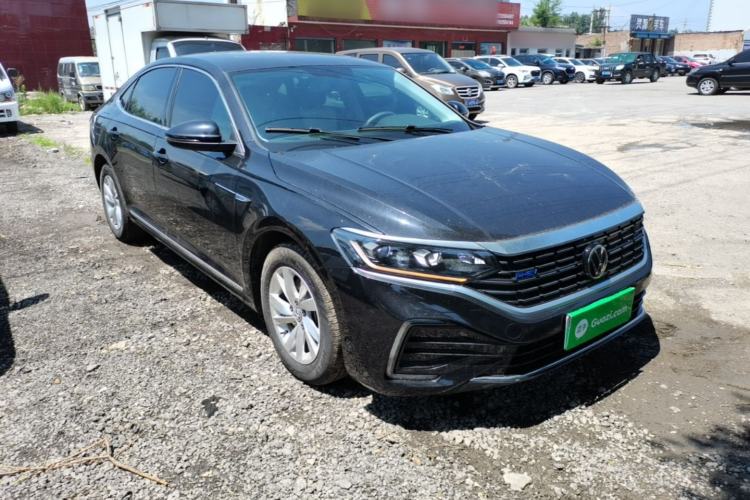 Used Volkswagen Passat New Energy 2023 430 PHEV Hybrid Elite Edition Front Right 45 Deg