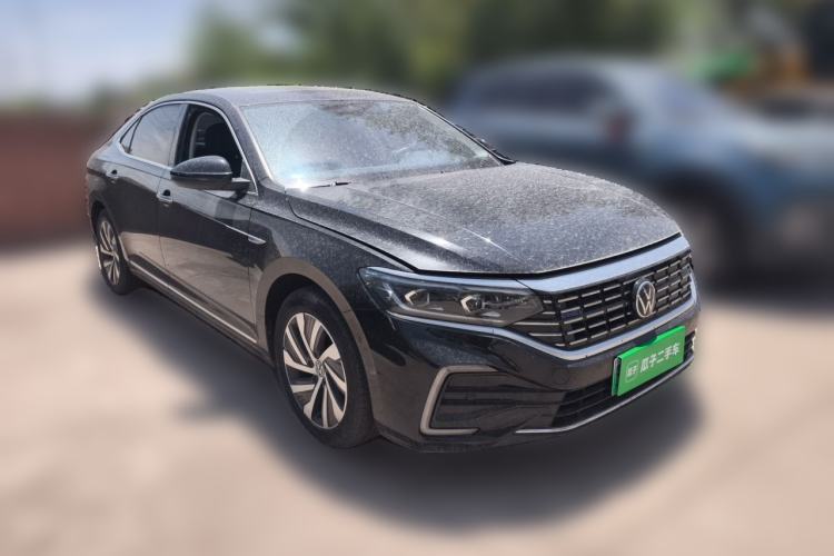 Used Volkswagen Passat New Energy 2023 430 PHEV Hybrid Luxury Edition Front Right 45 Deg