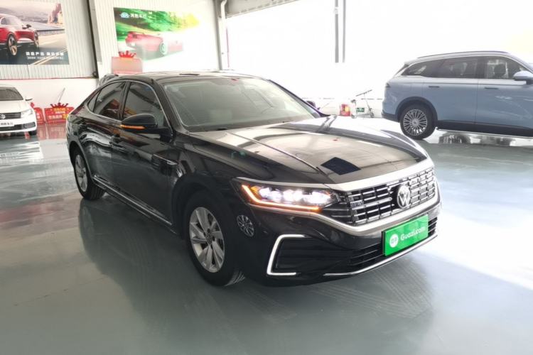 Used Volkswagen Passat New Energy 2023 430 PHEV Hybrid Elite Edition Front Right 45 Deg