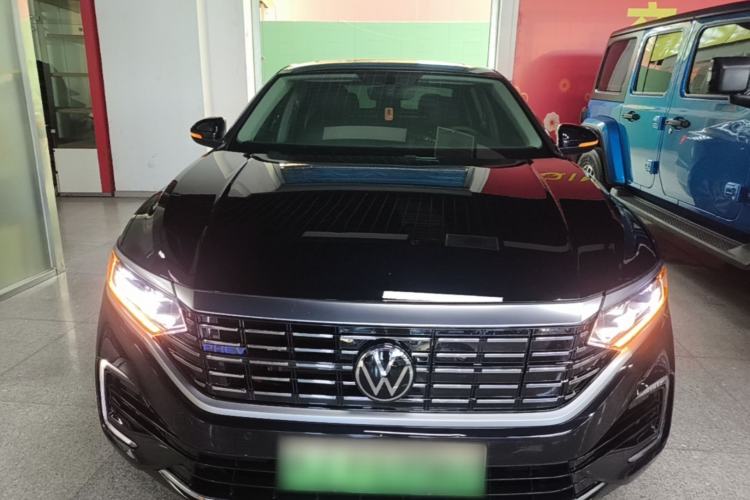 Used Volkswagen Passat New Energy 2023 430 PHEV Hybrid Elite Edition Front