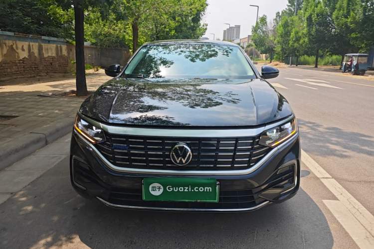 Used Volkswagen Passat New Energy 2023 430 PHEV Hybrid Elite Edition Front