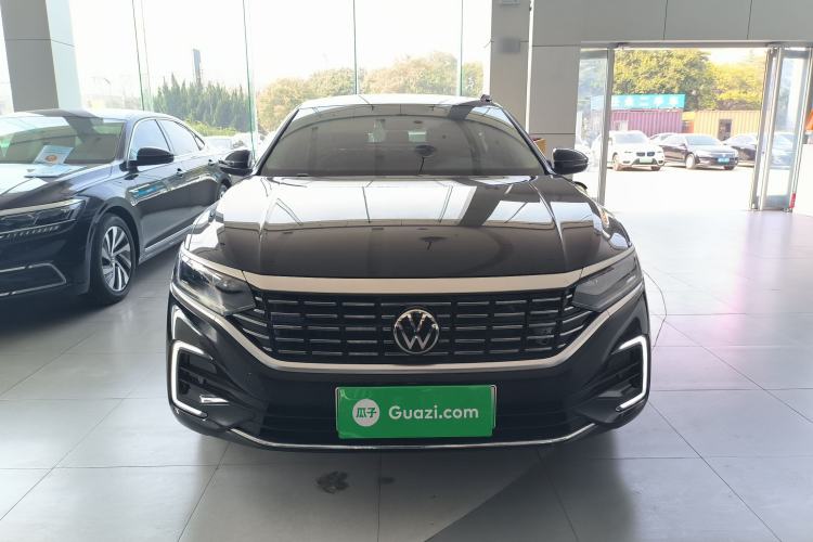 Used Volkswagen Passat New Energy 2023 430 PHEV Hybrid Elite Edition Front