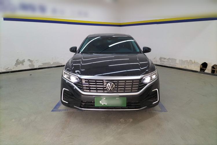 Used Volkswagen Passat New Energy 2023 430 PHEV Hybrid Luxury Edition Front