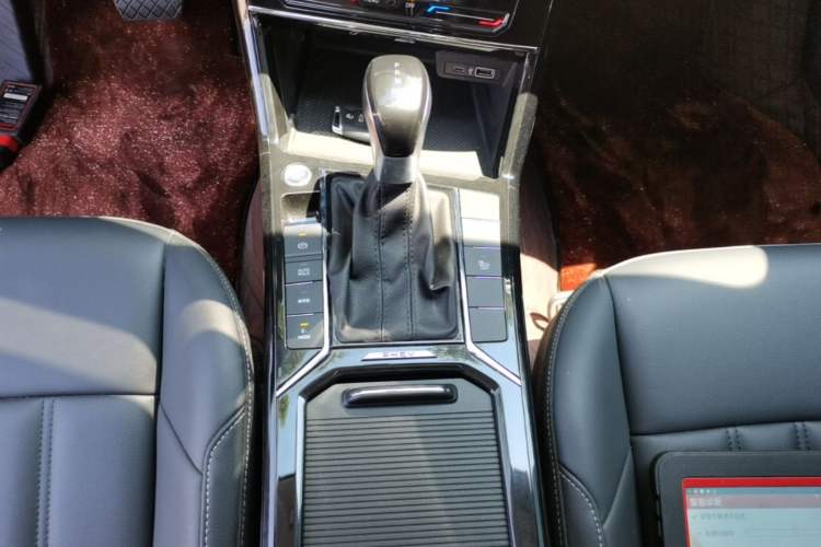 Used Volkswagen Passat New Energy 2023 430 PHEV Hybrid Elite Edition Gear Lever