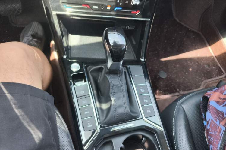 Used Volkswagen Passat New Energy 2023 430 PHEV Hybrid Luxury Edition Gear Lever