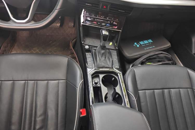 Used Volkswagen Passat New Energy 2023 430 PHEV Hybrid Elite Edition Gear Lever