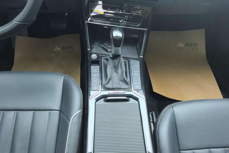 Used Volkswagen Passat New Energy 2023 430 PHEV Hybrid Elite Edition Gear Lever