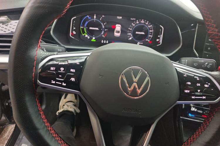 Used Volkswagen Passat New Energy 2023 430 PHEV Hybrid Luxury Edition Instrument Cluster