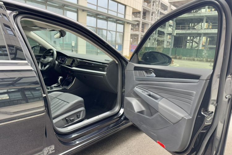 Used Volkswagen Passat New Energy 2023 430 PHEV Hybrid Elite Edition Interior 8