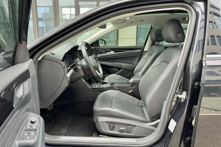 Used Volkswagen Passat New Energy 2023 430 PHEV Hybrid Elite Edition Left Front Seat