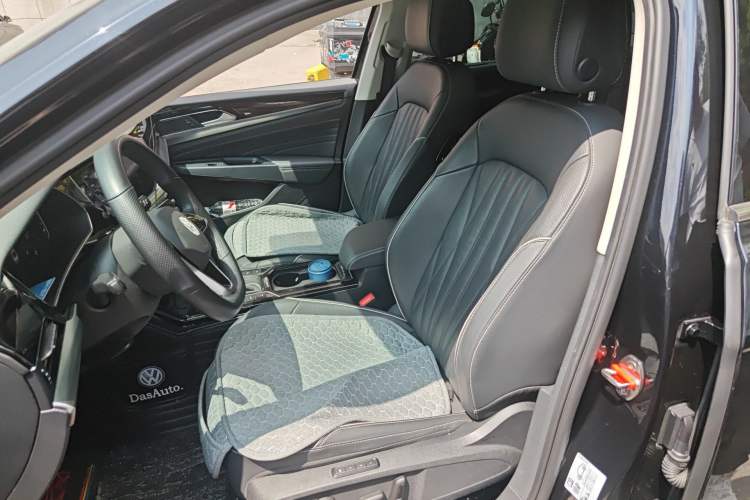 Used Volkswagen Passat New Energy 2023 430 PHEV Hybrid Luxury Edition Left Front Seat