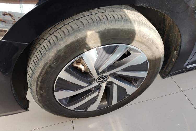 Used Volkswagen Passat New Energy 2023 430 PHEV Hybrid Elite Edition Left Front Wheel Hub