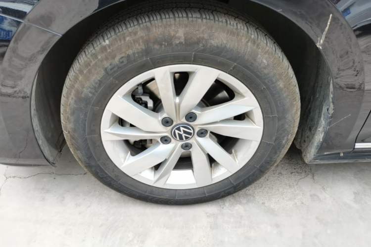 Used Volkswagen Passat New Energy 2023 430 PHEV Hybrid Luxury Edition Left Front Wheel Hub