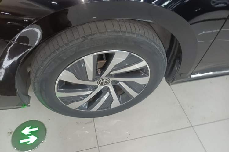 Used Volkswagen Passat New Energy 2023 430 PHEV Hybrid Elite Edition Left Front Wheel Hub