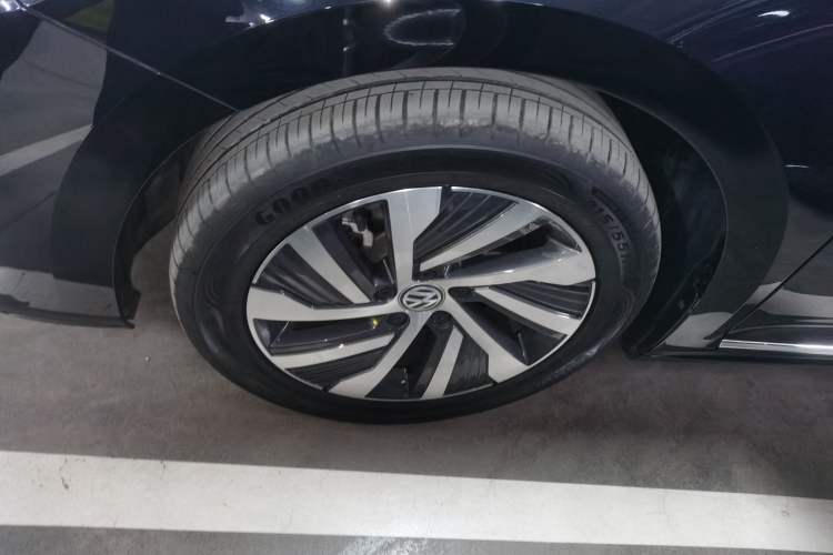 Used Volkswagen Passat New Energy 2023 430 PHEV Hybrid Elite Edition Left Front Wheel Hub