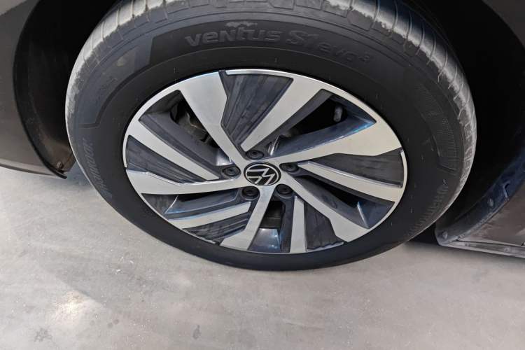Used Volkswagen Passat New Energy 2023 430 PHEV Hybrid Elite Edition Left Front Wheel Hub