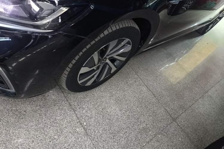 Used Volkswagen Passat New Energy 2023 430 PHEV Hybrid Elite Edition Left Front Wheel Hub
