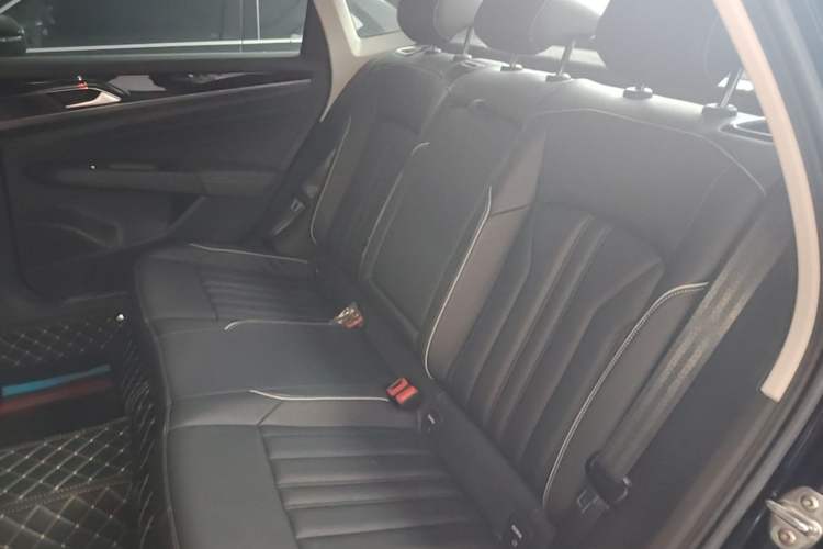 Used Volkswagen Passat New Energy 2023 430 PHEV Hybrid Elite Edition Left Rear Seat