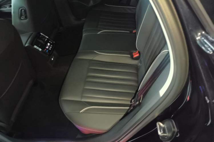 Used Volkswagen Passat New Energy 2023 430 PHEV Hybrid Elite Edition Left Rear Seat