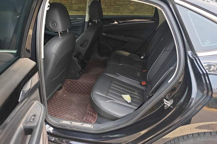 Used Volkswagen Passat New Energy 2023 430 PHEV Hybrid Elite Edition Left Rear Seat