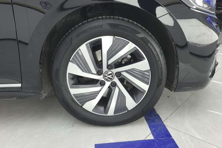 Used Volkswagen Passat New Energy 2023 430 PHEV Hybrid Elite Edition Left Rear Wheel Hub