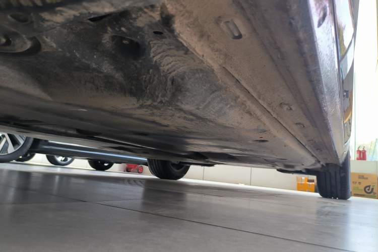 Used Volkswagen Passat New Energy 2023 430 PHEV Hybrid Elite Edition Left Side Sill