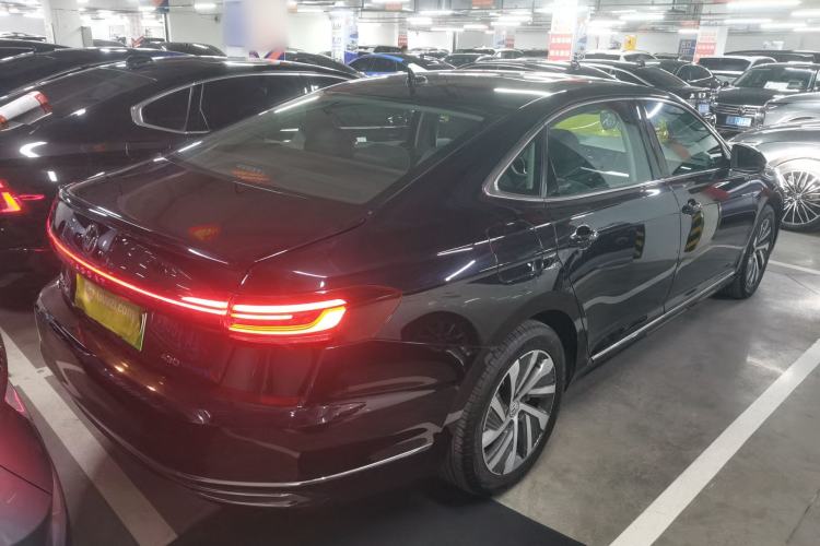Used Volkswagen Passat New Energy 2023 430 PHEV Hybrid Elite Edition Rear Right 45 Deg