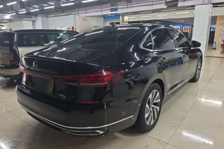 Used Volkswagen Passat New Energy 2023 430 PHEV Hybrid Elite Edition Rear Right 45 Deg