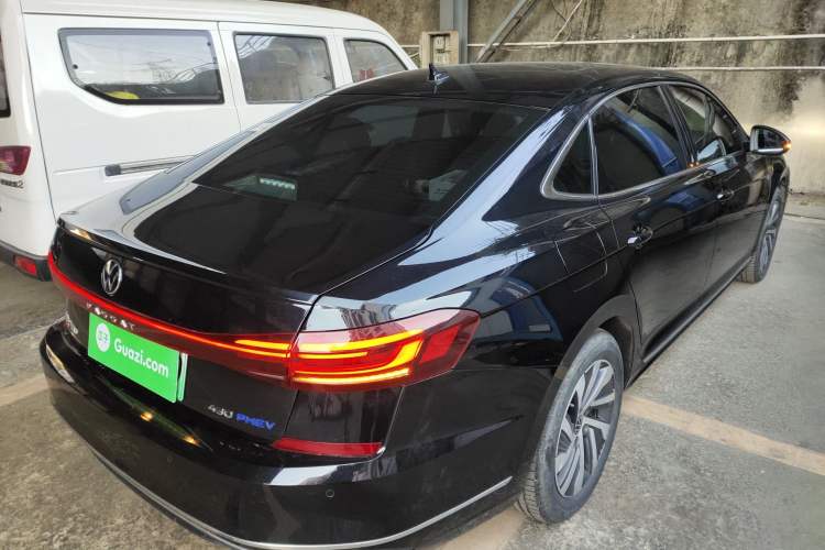 Used Volkswagen Passat New Energy 2023 430 PHEV Hybrid Elite Edition Rear Right 45 Deg