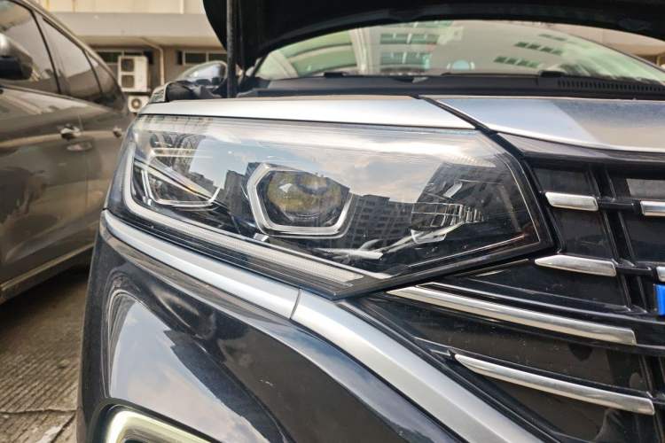 Used Volkswagen Passat New Energy 2023 430 PHEV Hybrid Luxury Edition Right Front Headlight
