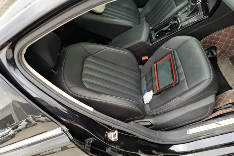 Used Volkswagen Passat New Energy 2023 430 PHEV Hybrid Luxury Edition Right Front Seat