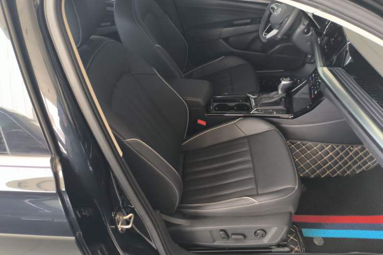 Used Volkswagen Passat New Energy 2023 430 PHEV Hybrid Elite Edition Right Front Seat