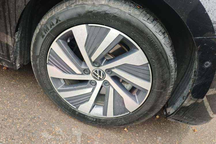 Used Volkswagen Passat New Energy 2023 430 PHEV Hybrid Luxury Edition Right Front Wheel Hub