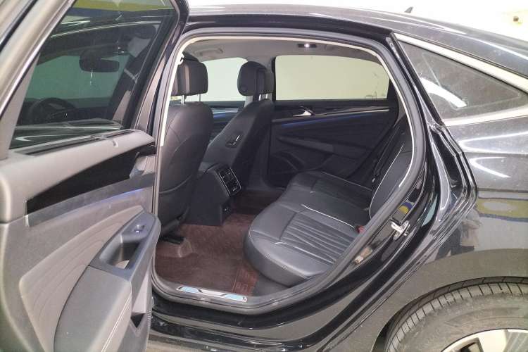 Used Volkswagen Passat New Energy 2023 430 PHEV Hybrid Luxury Edition Right Rear Seat