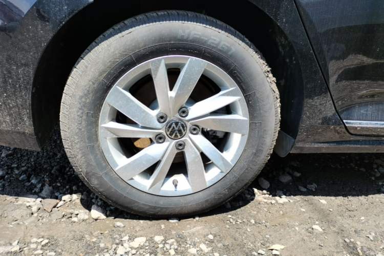 Used Volkswagen Passat New Energy 2023 430 PHEV Hybrid Elite Edition Right Rear Wheel Hub
