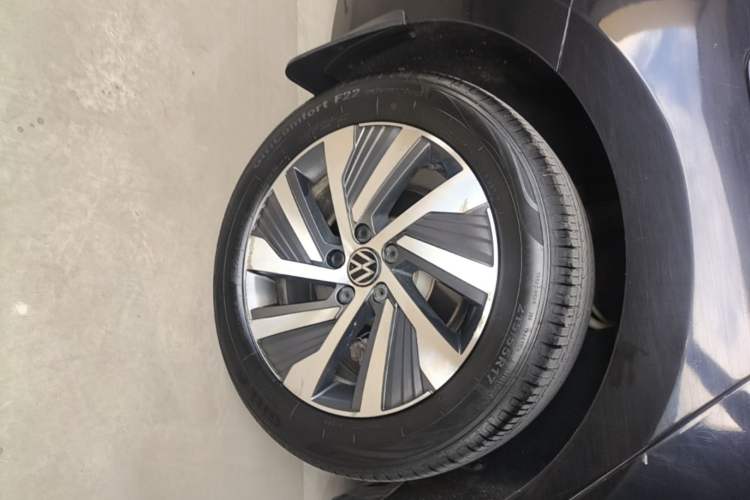 Used Volkswagen Passat New Energy 2023 430 PHEV Hybrid Luxury Edition Right Rear Wheel Hub