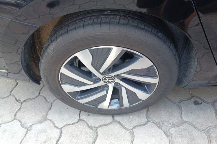 Used Volkswagen Passat New Energy 2023 430 PHEV Hybrid Luxury Edition Right Rear Wheel Hub