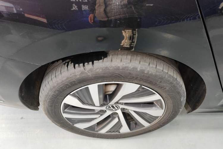Used Volkswagen Passat New Energy 2023 430 PHEV Hybrid Luxury Edition Right Rear Wheel Hub