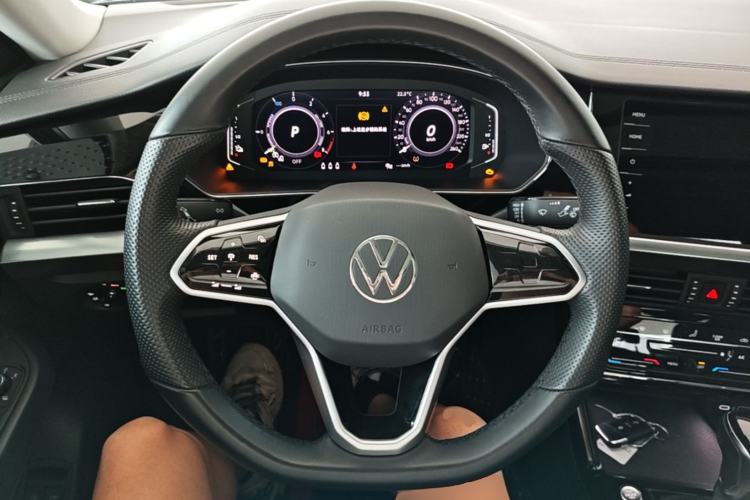 Used Volkswagen Passat New Energy 2023 430 PHEV Hybrid Elite Edition Steering Wheel