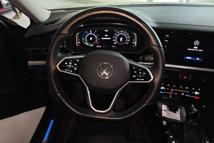 Used Volkswagen Passat New Energy 2023 430 PHEV Hybrid Elite Edition Steering Wheel